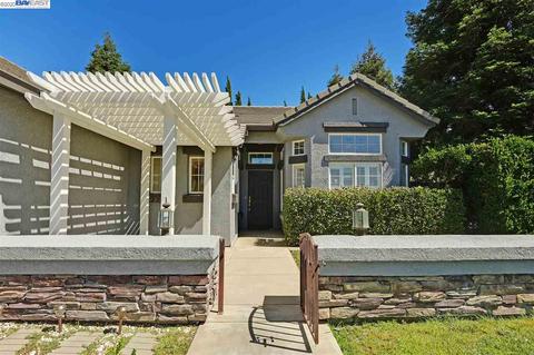 2061 Crom St, Manteca, CA 95337 photo 1