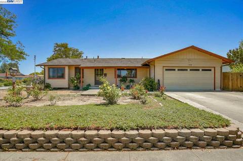 7622 Inverness Dr, Newark, CA 94560 photo 1
