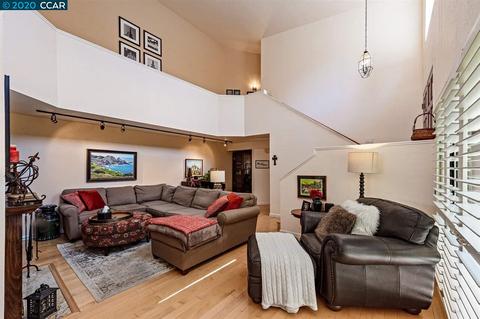 11 Benedita Pl, Moraga, CA 94556 photo 1