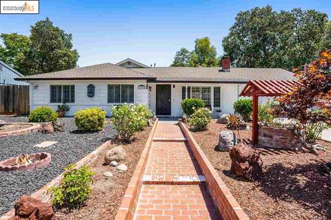 1900 Apple Dr, Concord, CA 94518 photo 1