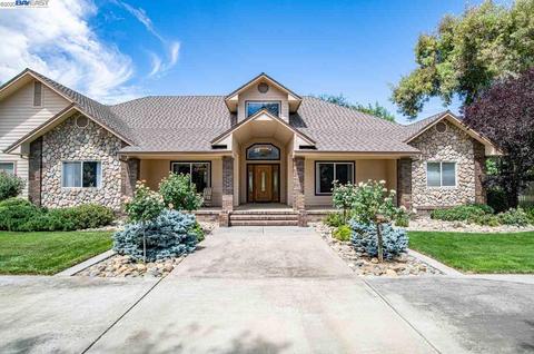 1033 Bartch Ave, Patterson, CA 95363 photo 1