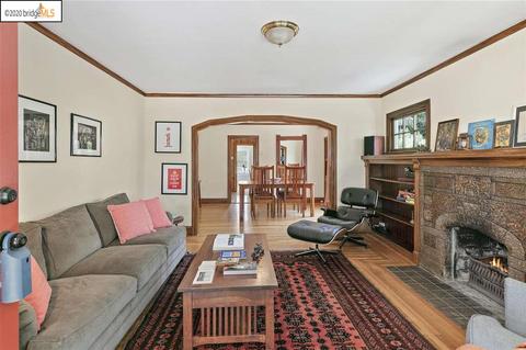 1308 Derby St, Berkeley, CA 94702 photo 1