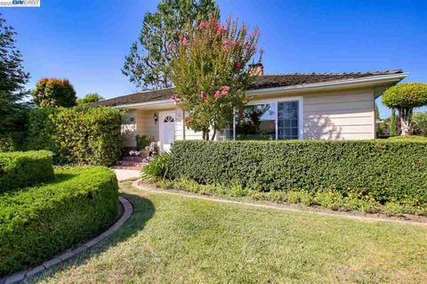 38060 Logan Dr, Fremont, CA 94536 photo 1