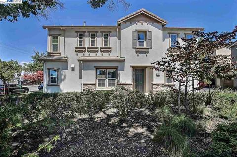 1665 Sylvia St, Hayward, CA 94545 photo 1
