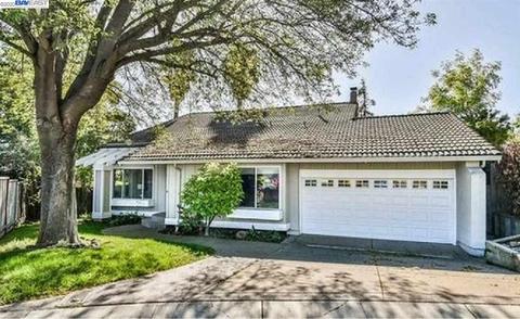 8152 Vomac, Dublin, CA 94568 photo 1