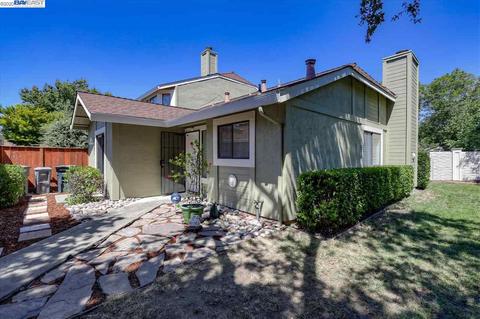 7638 Arbor Creek Cir, Dublin, CA 94568 photo 1