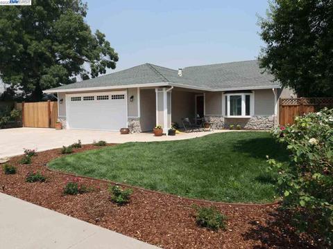 1535 Honeysuckle Rd, Livermore, CA 94551 photo 1