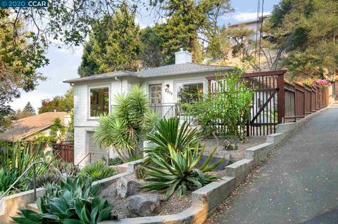 2777 Hilgard Ave, Berkeley, CA 94709 photo 1