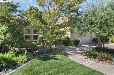 1710 Magic Ln, Lodi, CA 95242 photo 1