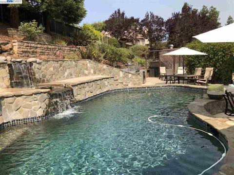 7772 Barn Hollow Ct, Dublin, CA 94568 photo 1