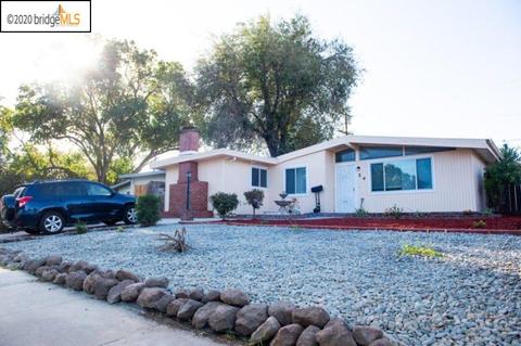 214 W 20th St, Tracy, CA 95376 photo 1