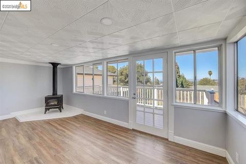 1314 Mahoney St, Rodeo, CA 94572 photo 1