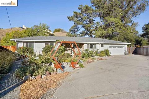 2340 Marlin Ct, Pinole, CA 94564 photo 1