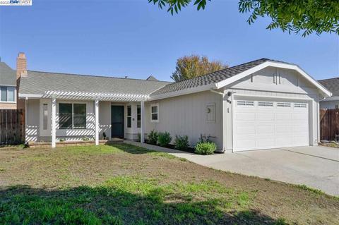 9050 Freeman Ct, Gilroy, CA 95020 photo 1
