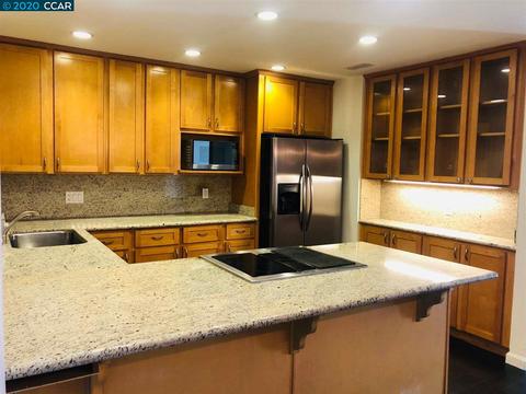 358 Centre Ct, Alameda, CA 94502 photo 1
