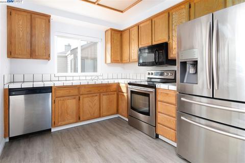 25555 Compton Ct #114, Hayward, CA 94544 photo 1