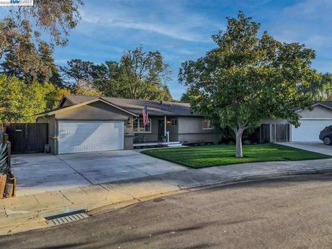 7818 Oxbow Ln, Dublin, CA 94568 photo 1