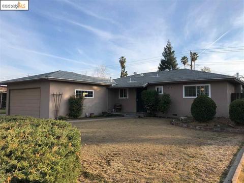 488 W Beverly Dr, Clovis, CA 93612 photo 1