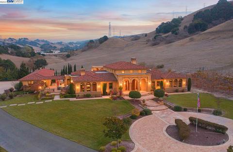 5115 Sheridan Rd, Sunol, CA 94586 photo 1