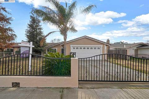 576 Argonaut St, Manteca, CA 95336 photo 1