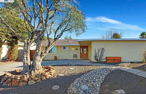 4875 Primrose Ln, Livermore, CA 94551 photo 1