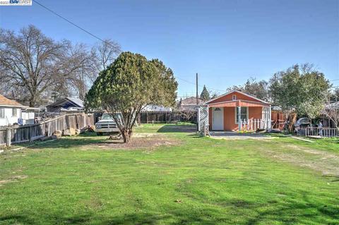 1112 N Mitchel, Turlock, CA 95380 photo 1