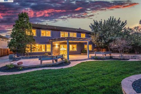 1022 Vineyard Dr, Oakley, CA 94561 photo 1
