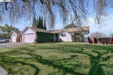41821 Chadbourne Dr, Fremont, CA 94539 photo 1