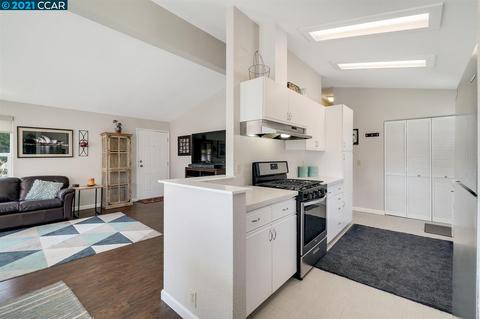 210 2nd St, Rodeo, CA 94572 photo 1