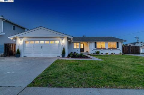 8491 Wicklow Ln, Dublin, CA 94568 photo 1