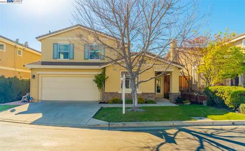 5728 Amberglen St, Dublin, CA 94568 photo 1