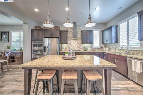 7350 Carneros Ln, Dublin, CA 94568 photo 1