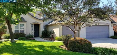 852 Carson Ave, Clovis, CA 93611 photo 1