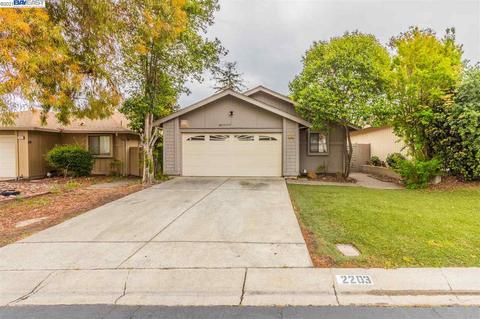 2203 Westgate Dr, Pittsburg, CA 94565 photo 1