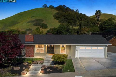 2821 Vincent Dr, Pinole, CA 94564 photo 1