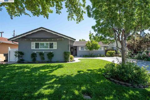 2900 Cabrillo Dr, Tracy, CA 95376 photo 1