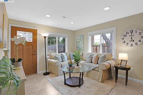 22716 4th St, Hayward, CA 94541 photo 1
