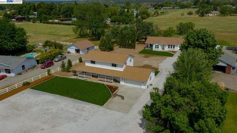 504 Paynes Creek Rd, Red Bluff, CA 96080 photo 1