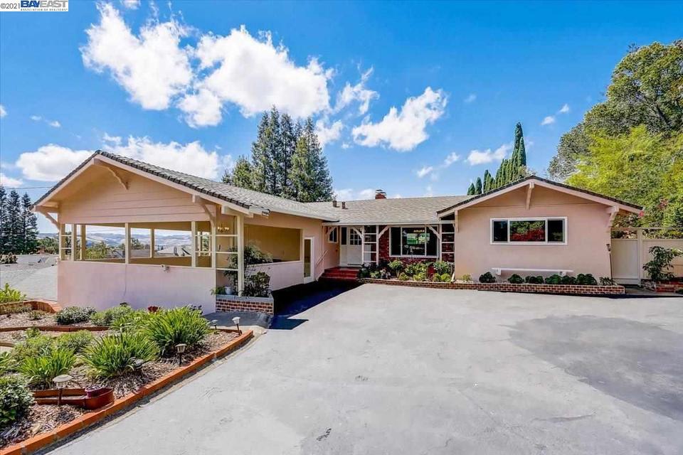 17447 Parker Rd, Castro Valley, CA 94546 1 photo Movoto