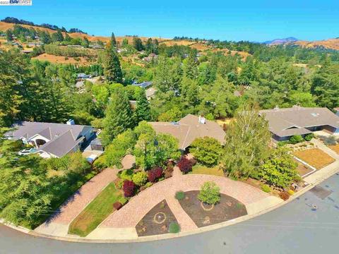 125 Danefield Pl, Moraga, CA 94556 photo 1