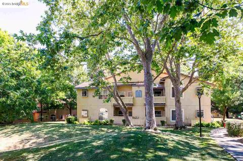 2304 Forest Run, Hercules, CA 94547 photo 1