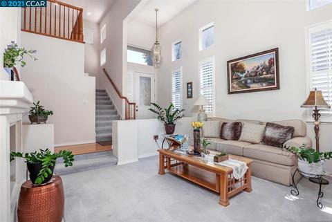 2376 Yorkshire Dr, Antioch, CA 94531 photo 1