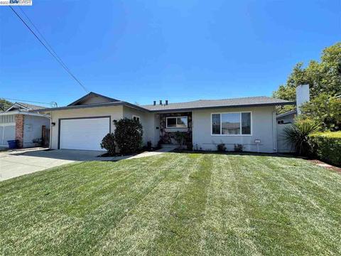 7014 Portage Rd, Dublin, CA 94568 photo 1