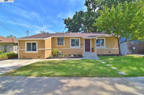 2457 Upland Dr, Concord, CA 94520 photo 1