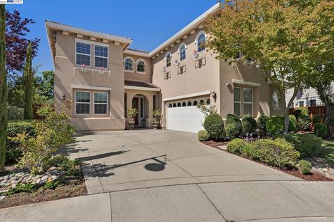 3260 S Bridgepointe Ln, Dublin, CA 94568 photo 1