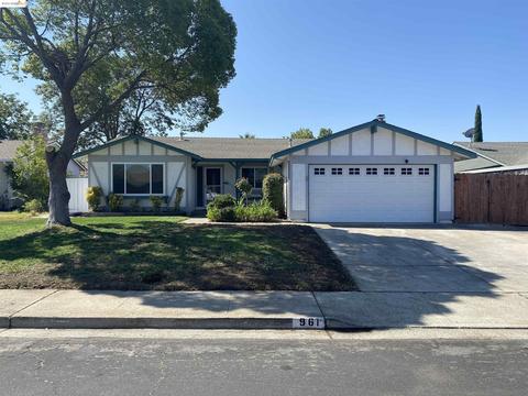 961 Walnut Dr, Oakley, CA 94561 photo 1