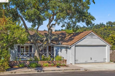 1950 Rosecrest Dr, Oakland, CA 94602 photo 1