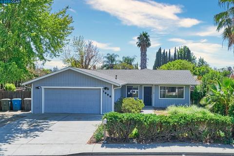 1000 Merryfield Dr, Dixon, CA 95620 photo 1