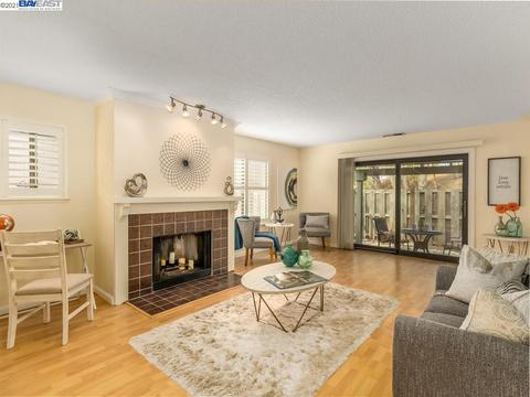 722 Valley Run, Hercules, CA 94547 photo 1