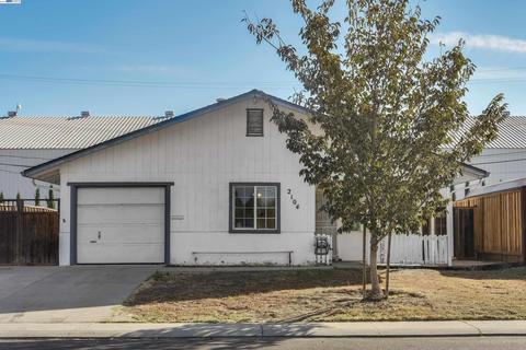 2104 Deborah St, Tracy, CA 95376 photo 1